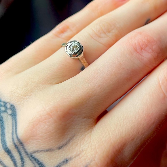 Jewelry - Vintage 18K White Gold Art Deco Etched Solitaire Diamond Ring